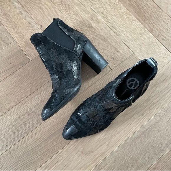 Browns WISHBONE collection cowhide booties. - Picture 2 of 9